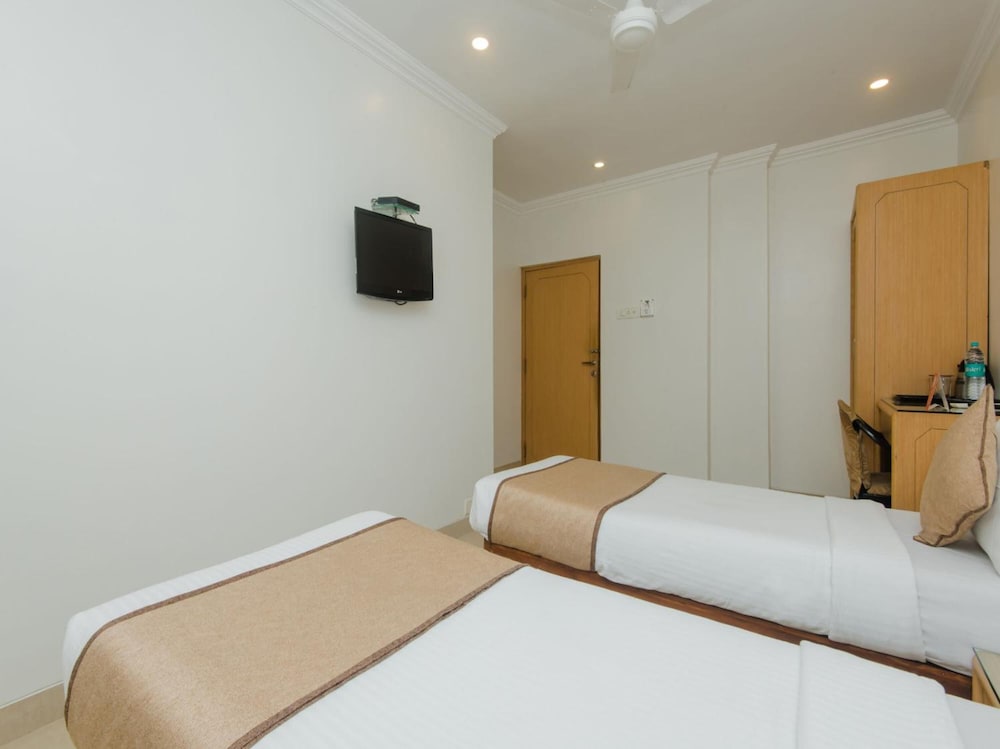 Hotel Accord 15/67