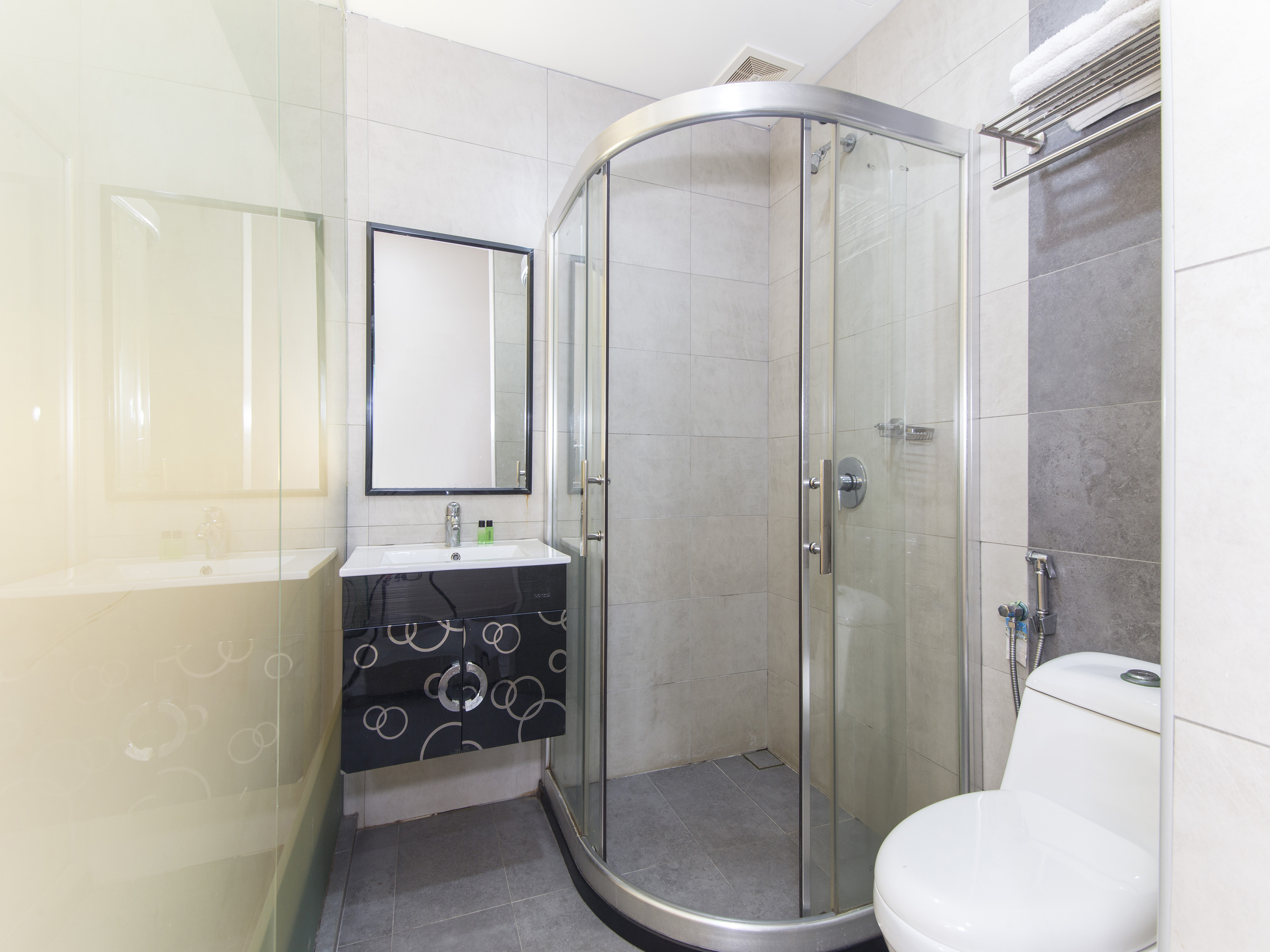 OYO 340 Comfort Hotel 40/41