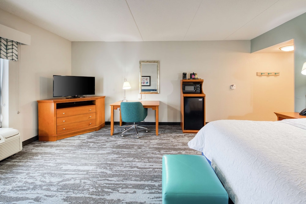 Hampton Inn Wilmington - University Area/Smith Creek Station 15/72