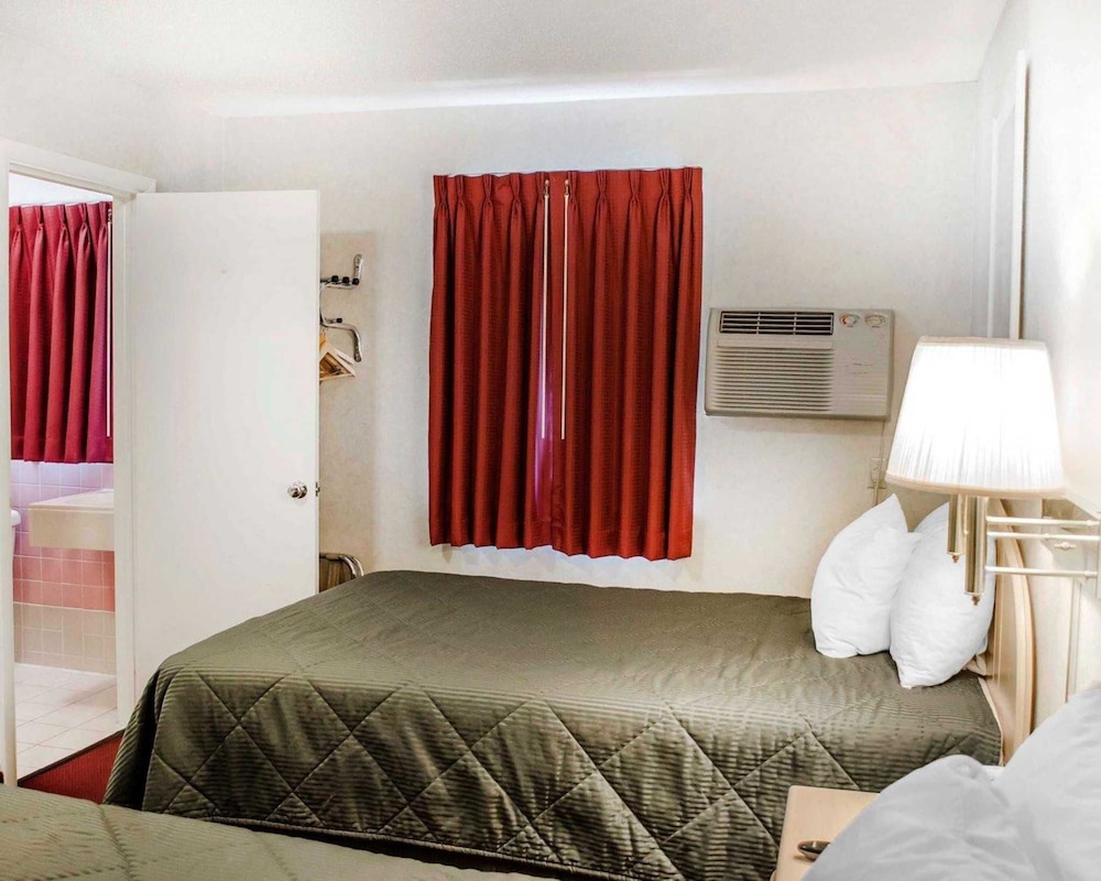 Rodeway Inn Dillsburg, PA 28/45