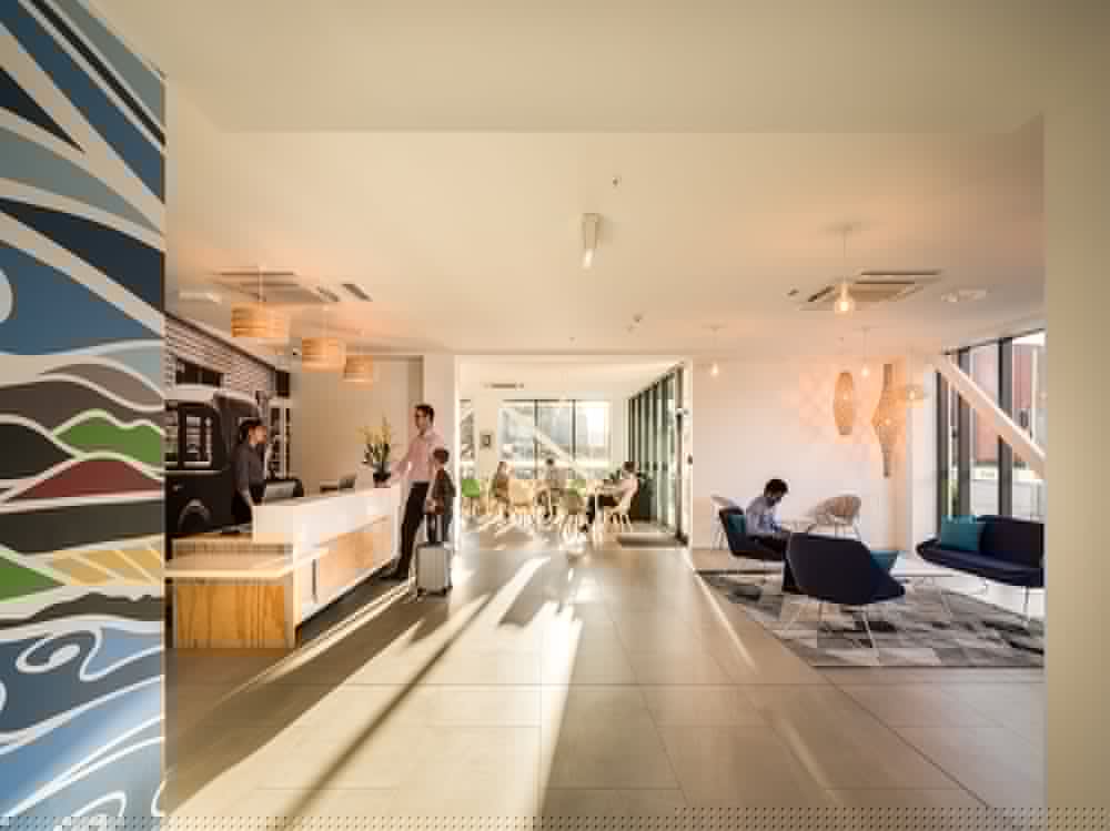 Carnmore Hotel Christchurch 7/50