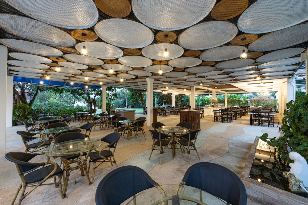 Blue Beach Grand Resort and Spa 31/48