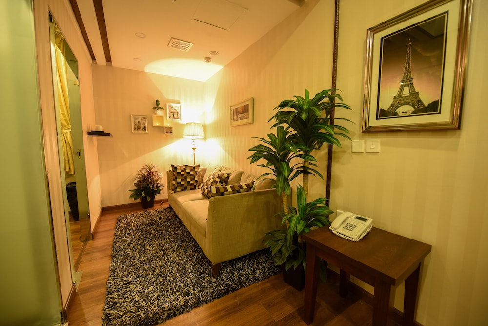 فندق جراند بارك(Verta Hotel Jeddah) 40/50