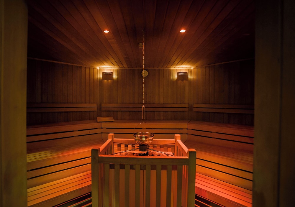 TOP CountryLine Heide Spa Hotel 36/68