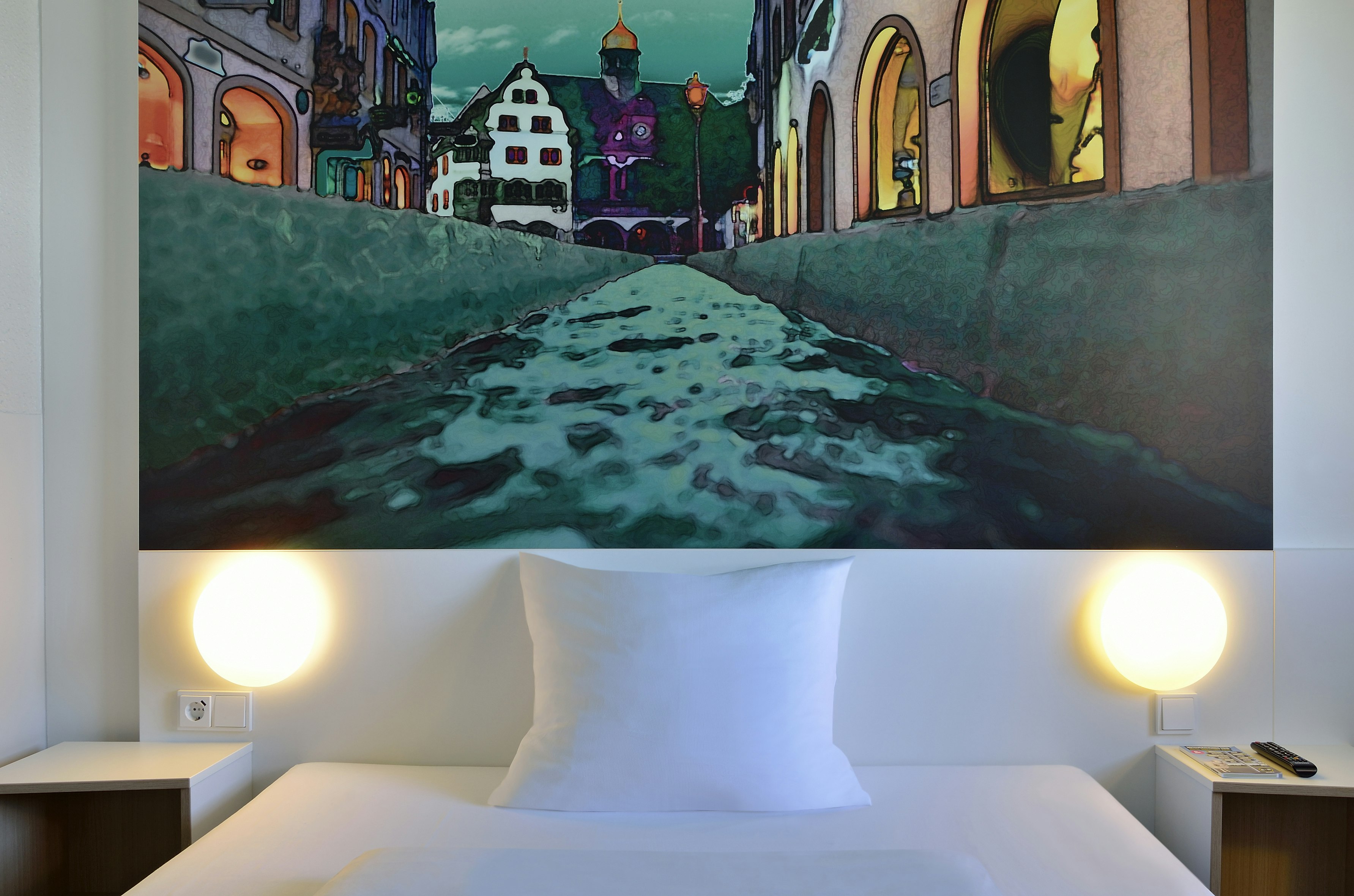 B&B Hotel Freiburg Nord 7/17