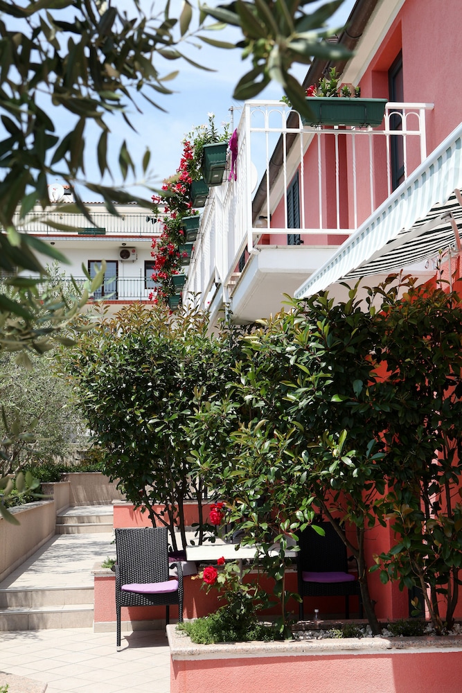 VILLA RUSTICA DALMATIA 41/50