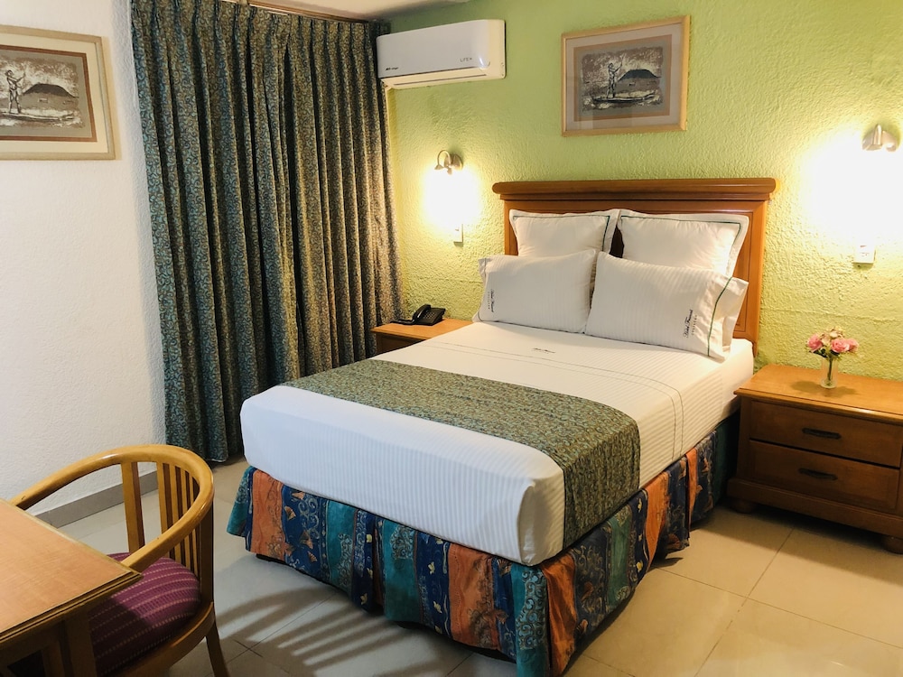 Frances Hotel 10/54