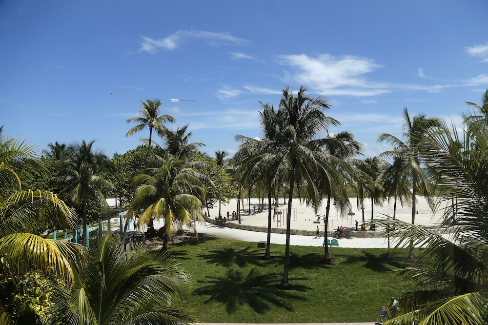 Waldorf Towers South Beach 45/50