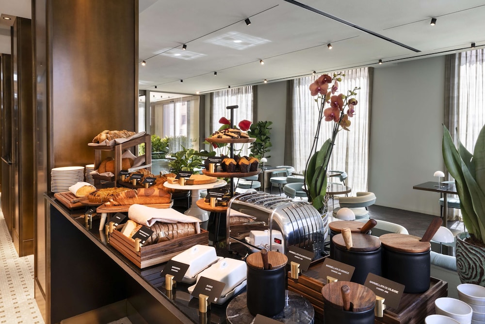 Radisson Collection Hotel, Roma Antica 34/50