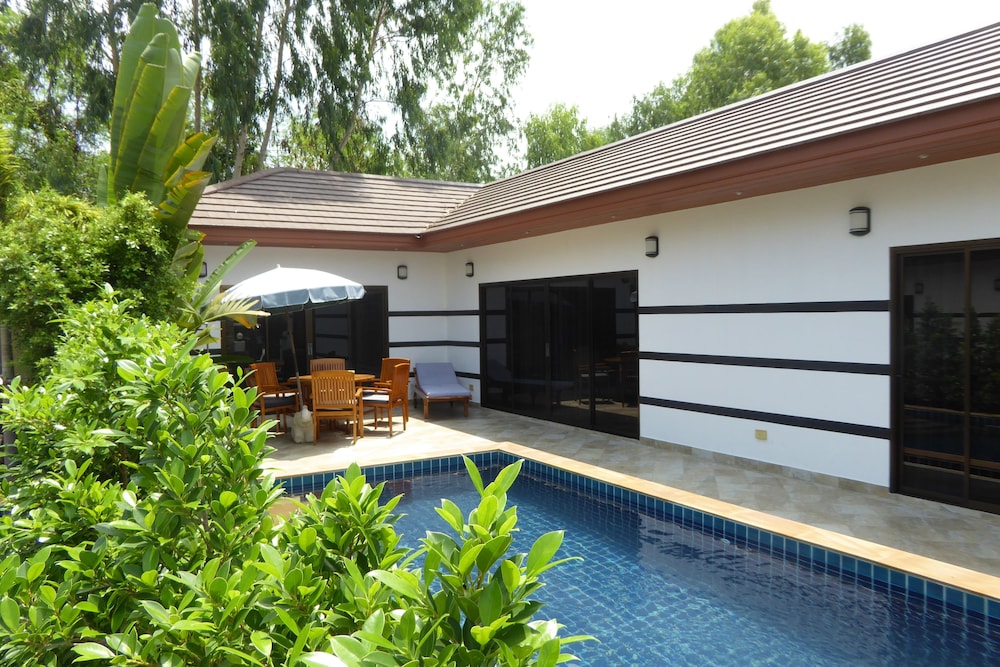 Tropicana Beach Villa At Vip Resort 45/50