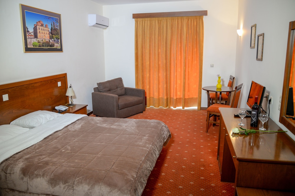 Arta Palace Hotel 8/52