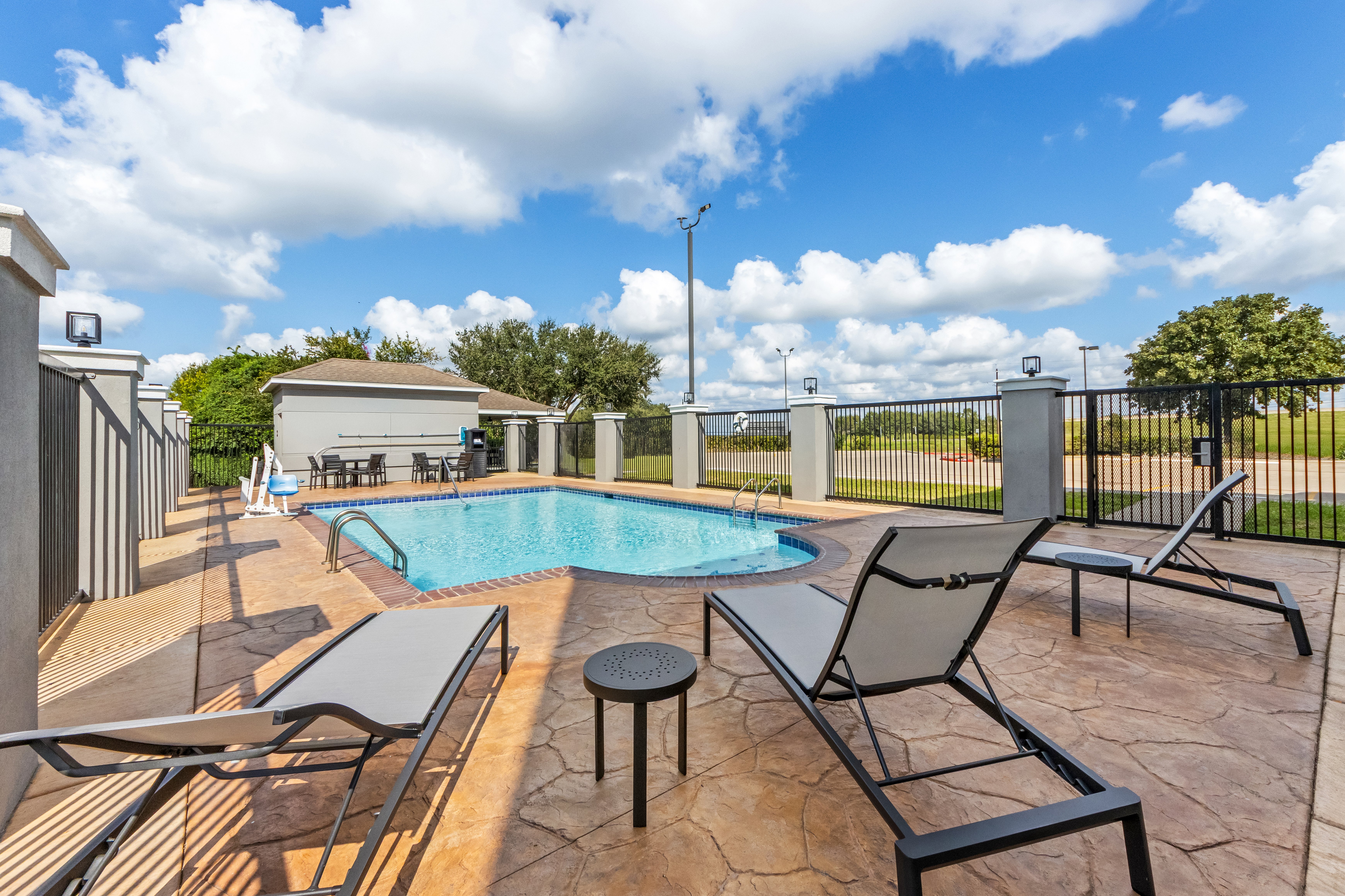 Candlewood Suites Victoria 61/66
