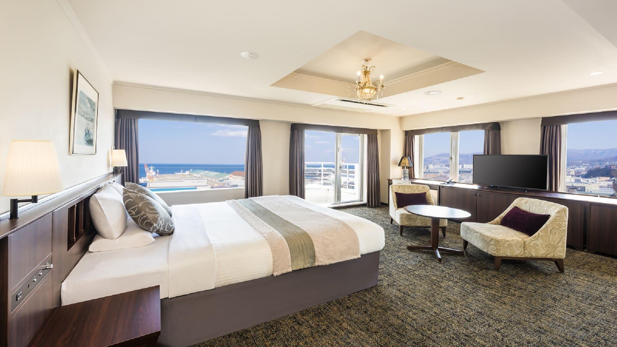 Deluxe, King Bed, Canal Side, South Building