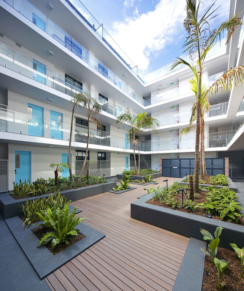 VERIU SUITES CAMPERDOWN 1/54