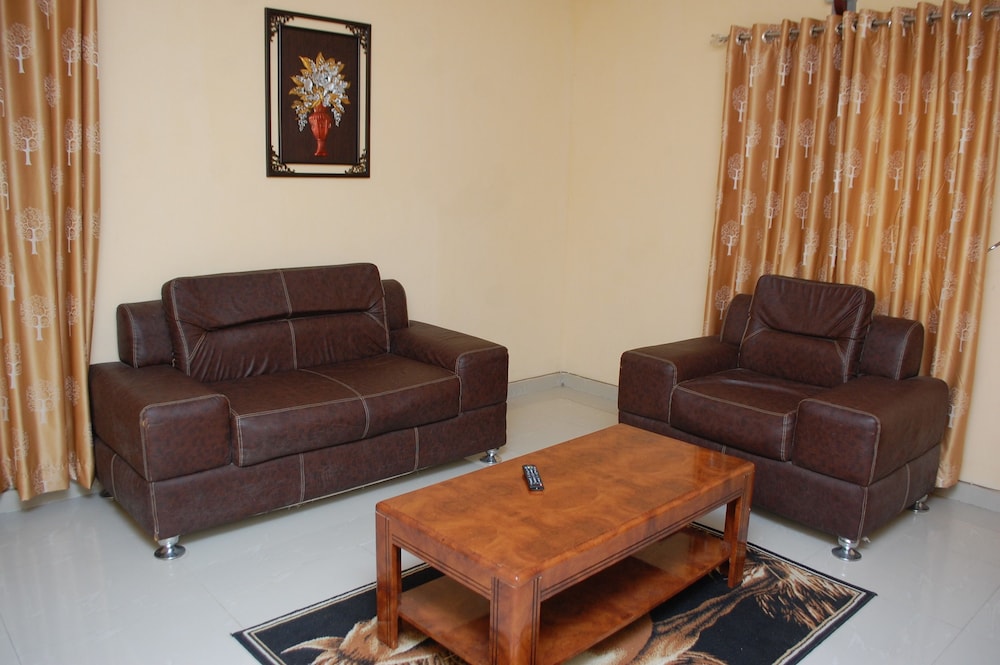 De Lawrence Court Suites 26/41