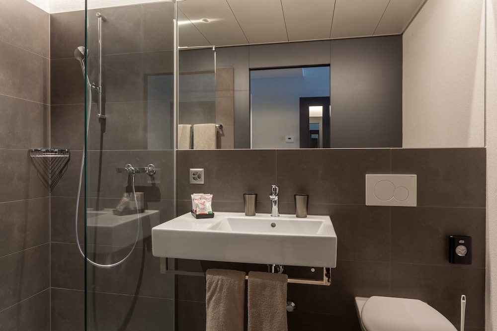 Centurion Swiss Quality Towerhotel 41/43