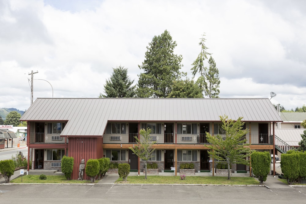 Forks Motel 2/50