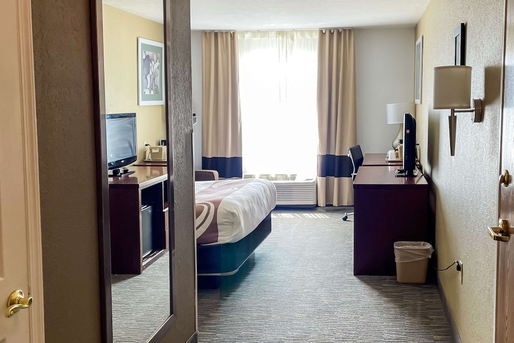 Quality Inn & Suites Georgetown - Seaford 24/39