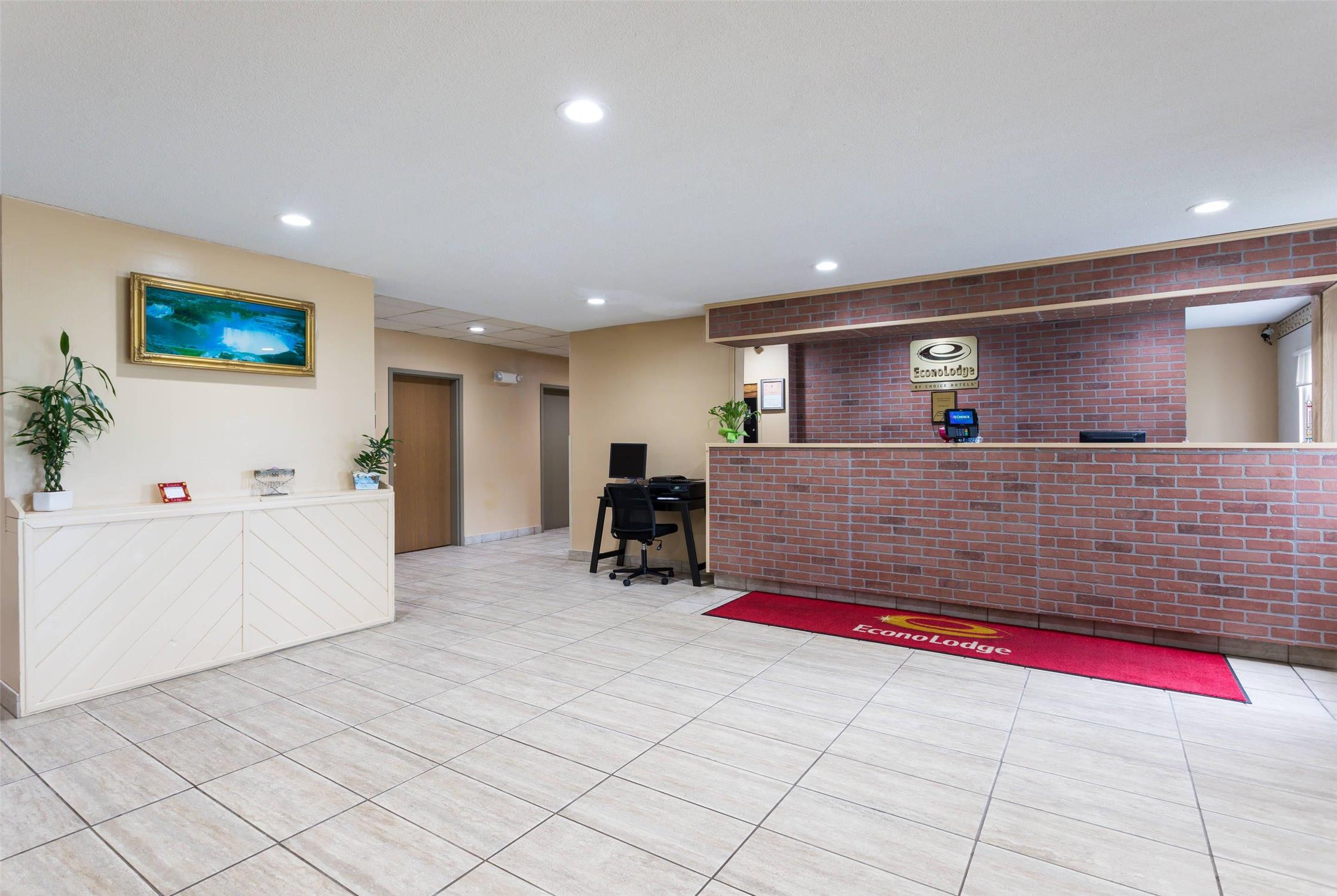 Econo Lodge Painted Post - Corning 2/23