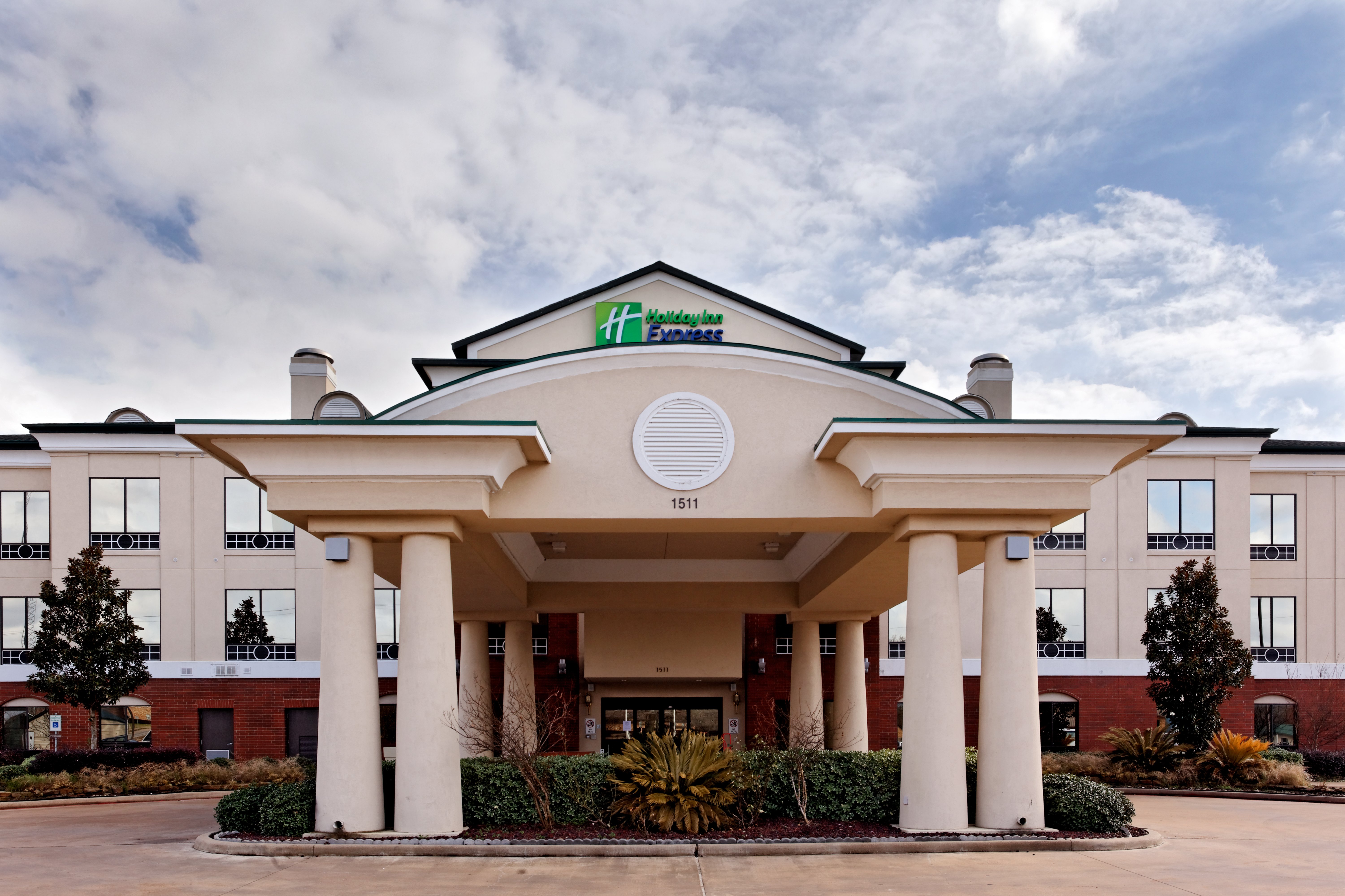 Holiday Inn Express Crockett 2/67