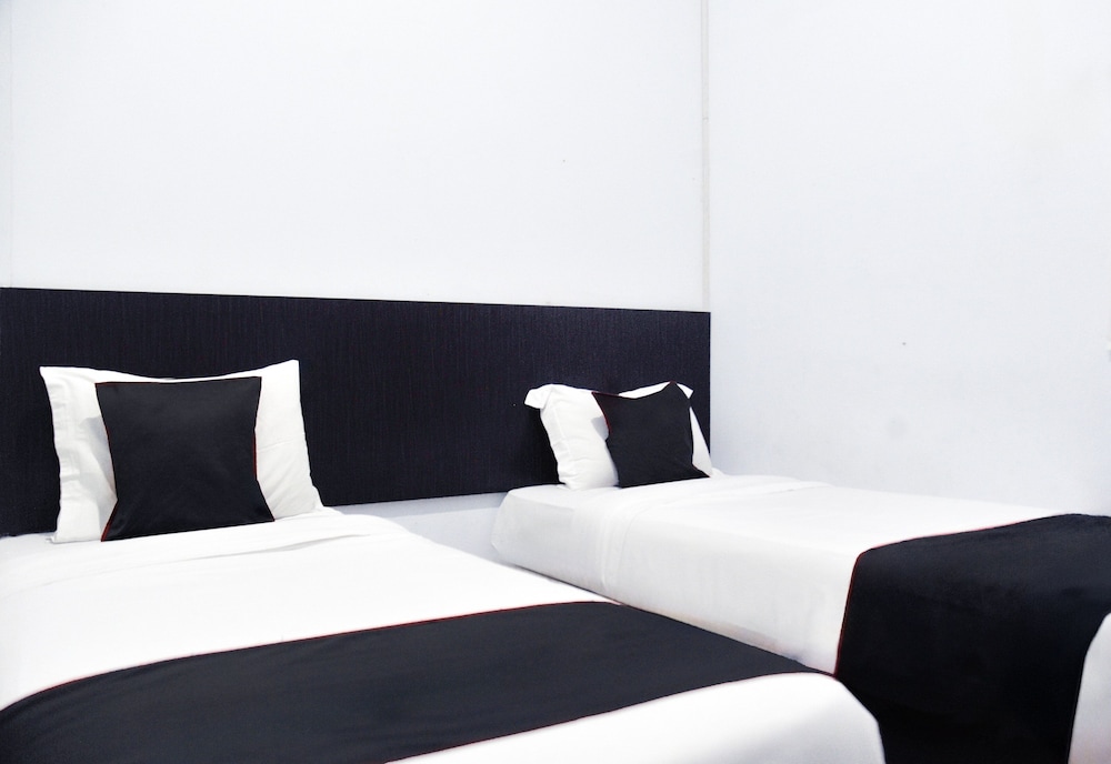 Hotel O Bukittinggi near Jam Gadang formerly New Aedo 43/56