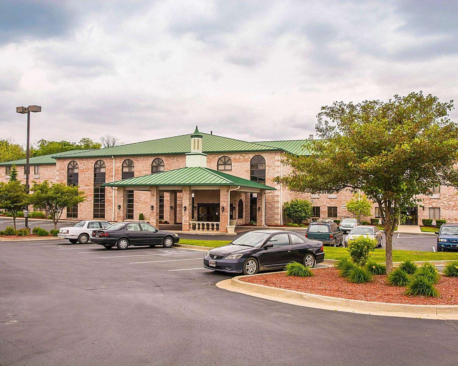 Quality Inn & Suites Cincinnati I-275 26/26