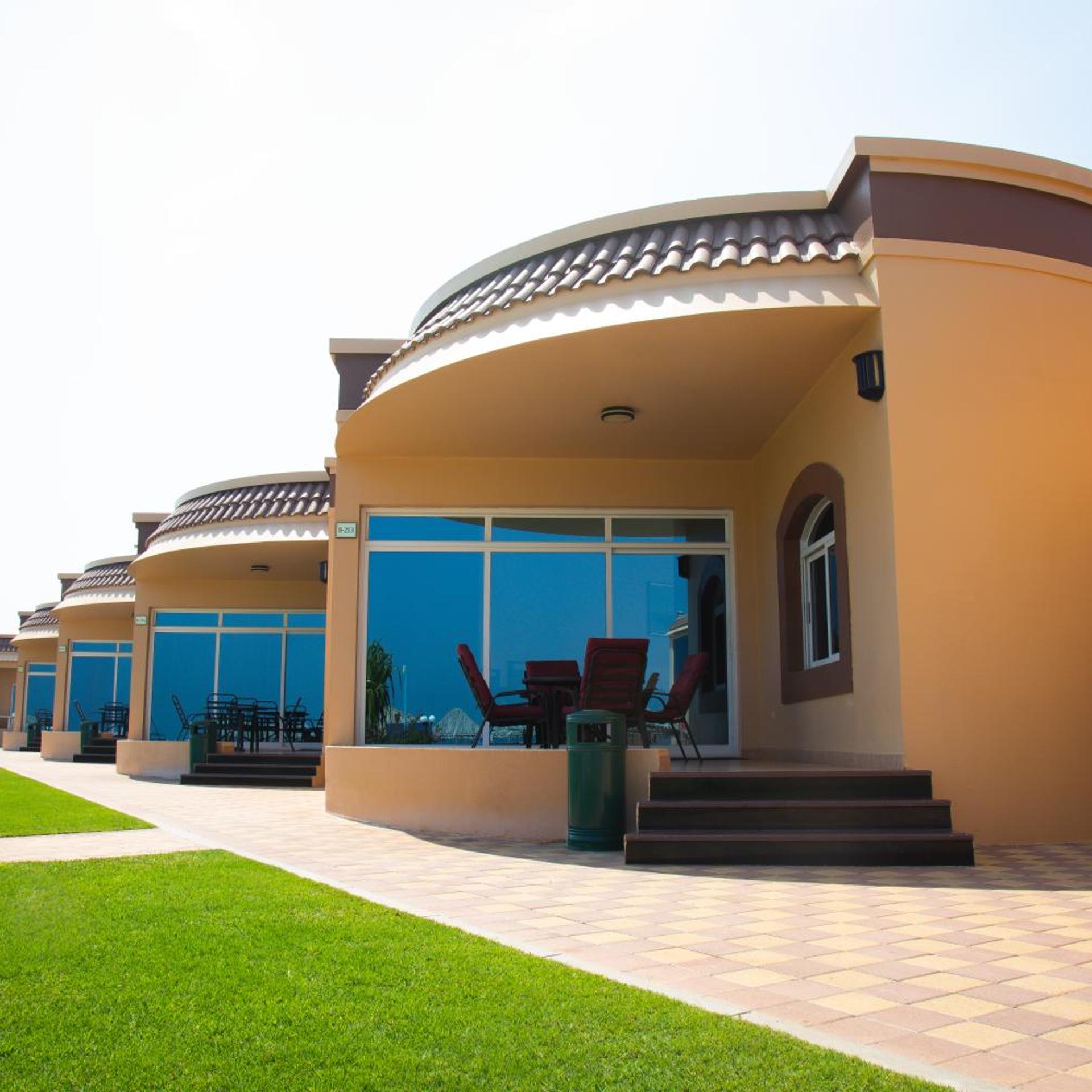 Royal Beach Hotel & Resort 2/50
