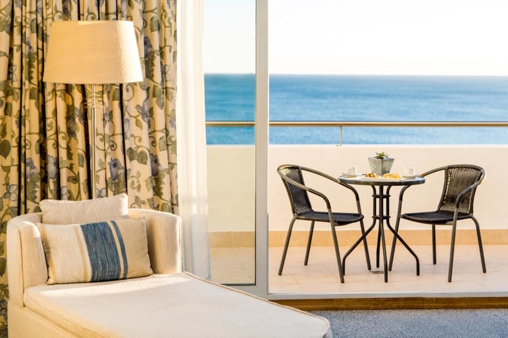 HOTEL PENINSULA VALDES 36/39