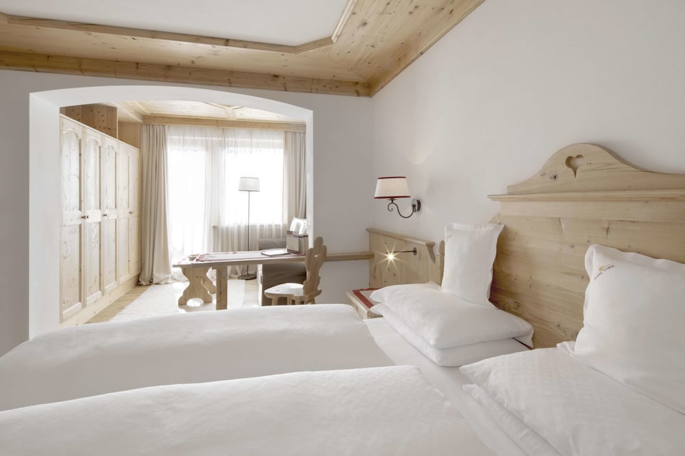 Hotel Tyrol 19/66