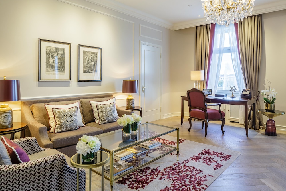 Fairmont Vier Jahreszeiten 47/75