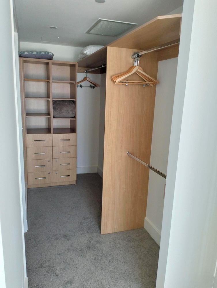 Kirra Surf Apartments 31/75