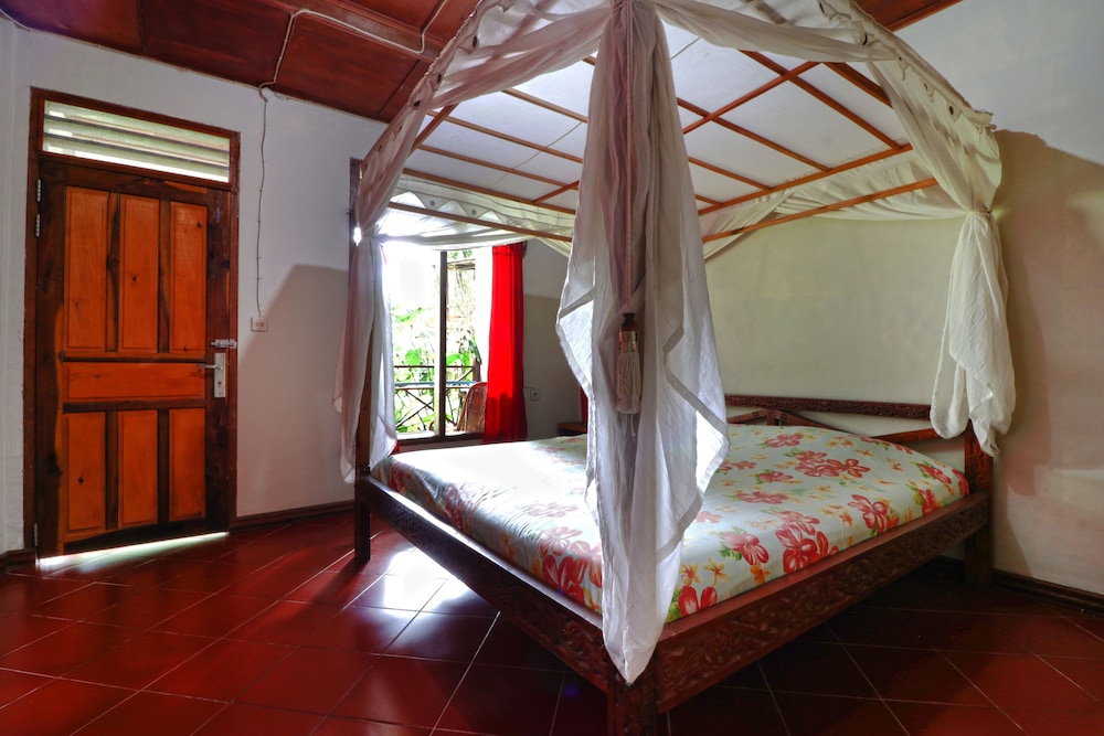 Bagus Bay Guest House 41/53