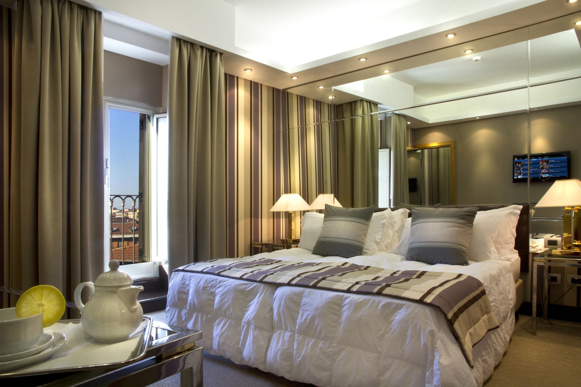 SUPERIOR, DOUBLE BED