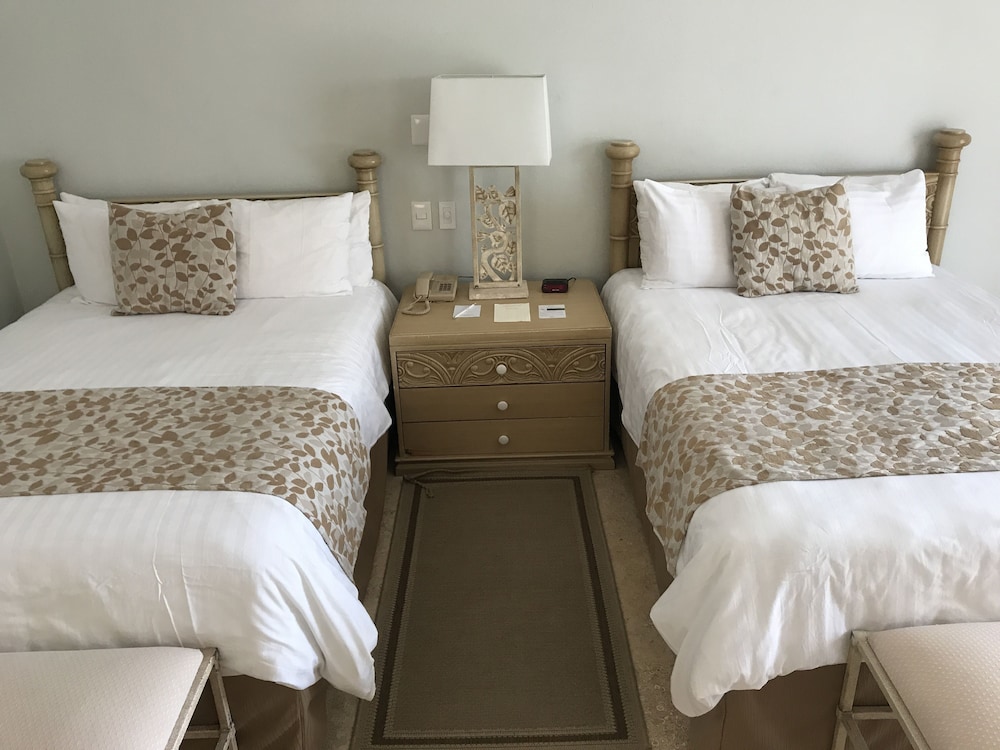 Grand Isla Navidad Golf & Spa Resort with Marina 16/50
