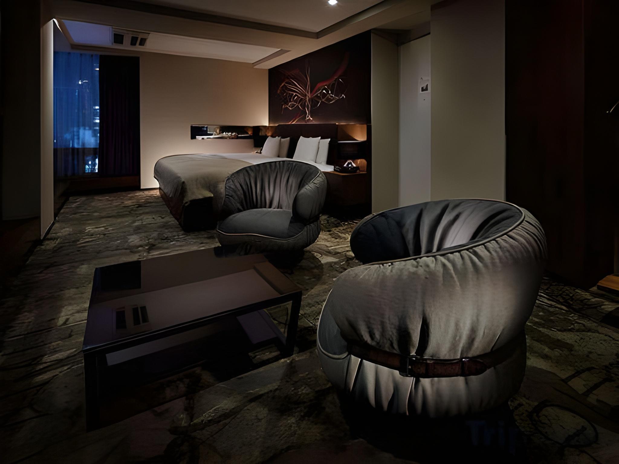 Urban, Suite