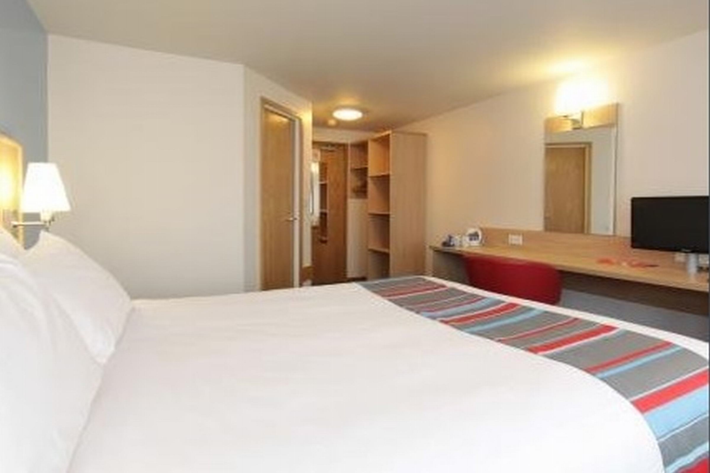 Travelodge Cambridge Newmarket Road 16/37