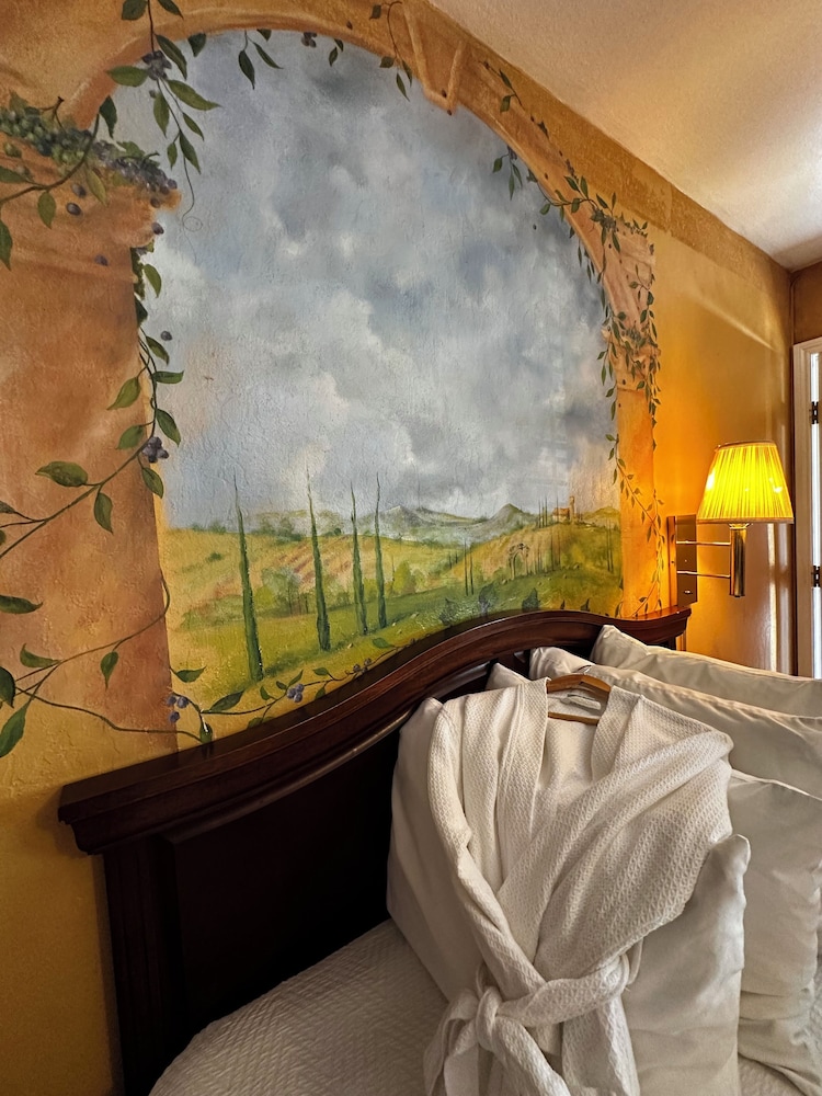 Chardonnay Lodge 23/46