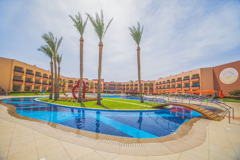Nubian Village Hotel 54/70