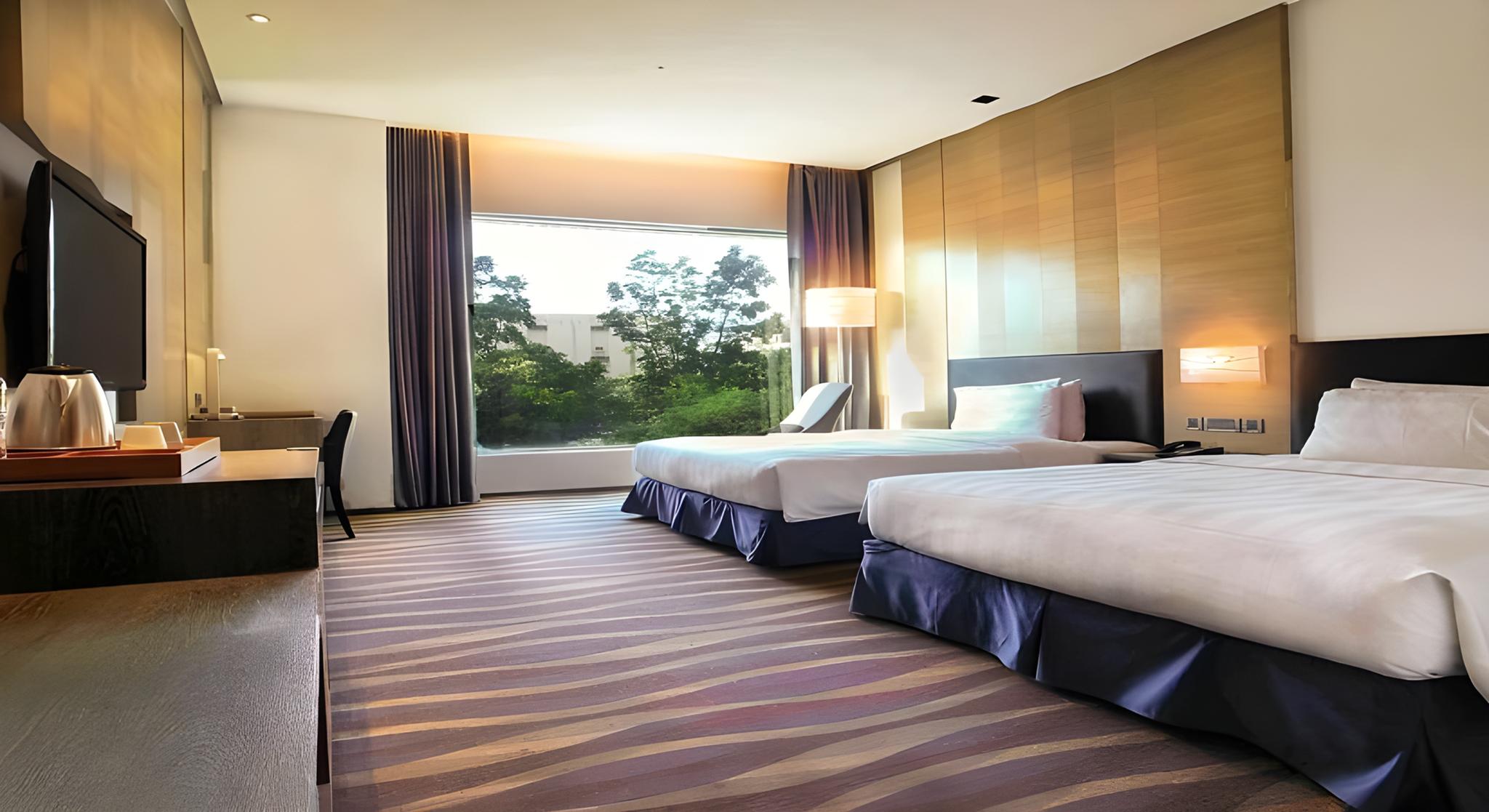 City, Deluxe, Twin Beds