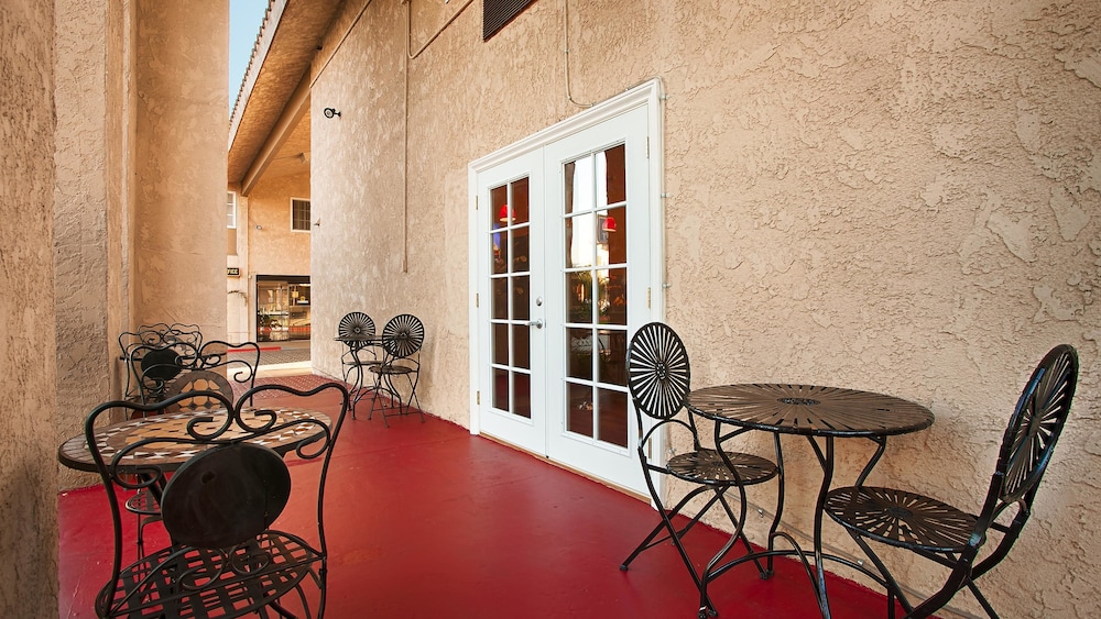 Best Western Plus Ontario Airport & Convention Center 24/31