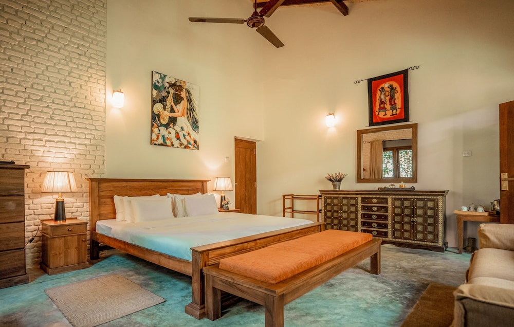 غرفة فاخرة بسرير مزدوج بغرفة نوم واحدة، Arsulana Eco Lodge and Ayurveda Spa 2/4