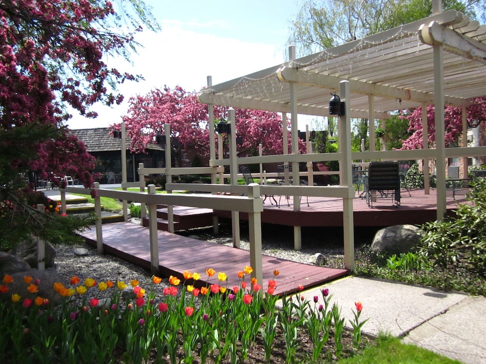 Fireside Inn Suites Portland Formerly Holiday Inn Portland West in PORTLAND - ME