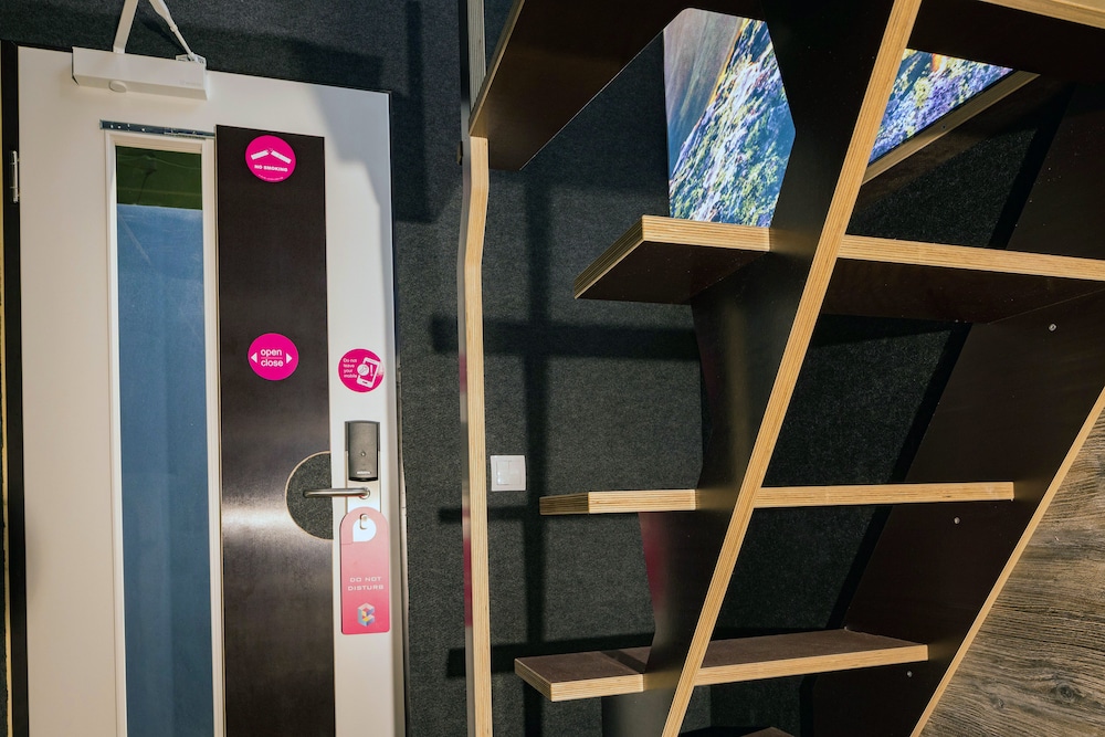 BoxHotel Hannover (App based Hotel) 14/28
