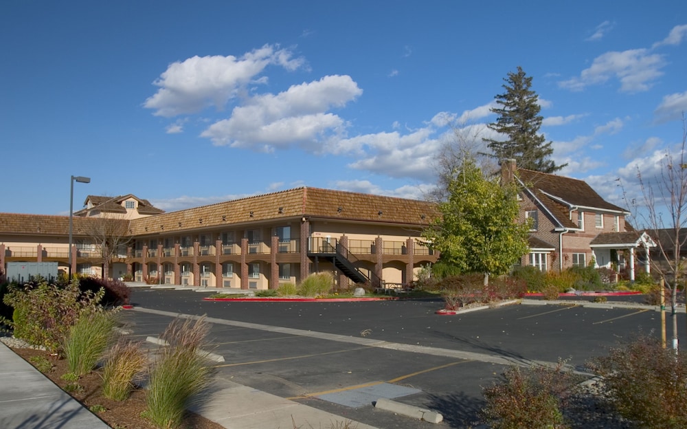 Carson Valley Motor Lodge and Suites 41/50