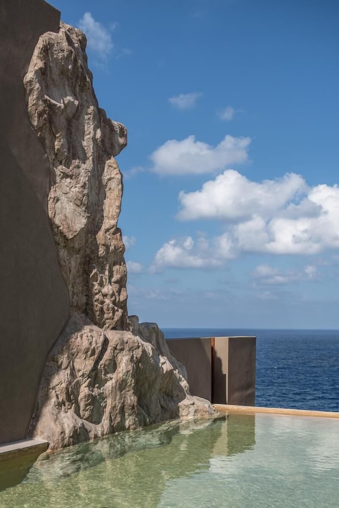 Acro Suites a Wellbeing Resort 46/50