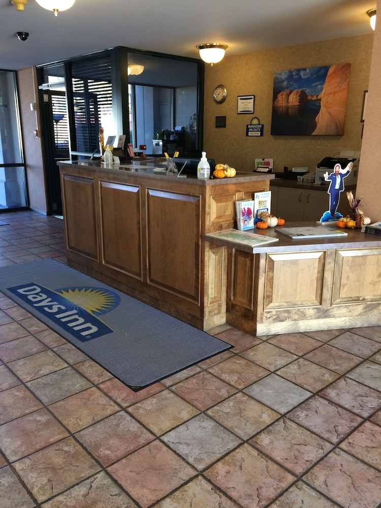 Days Inn by Wyndham West Rapid City 30/32