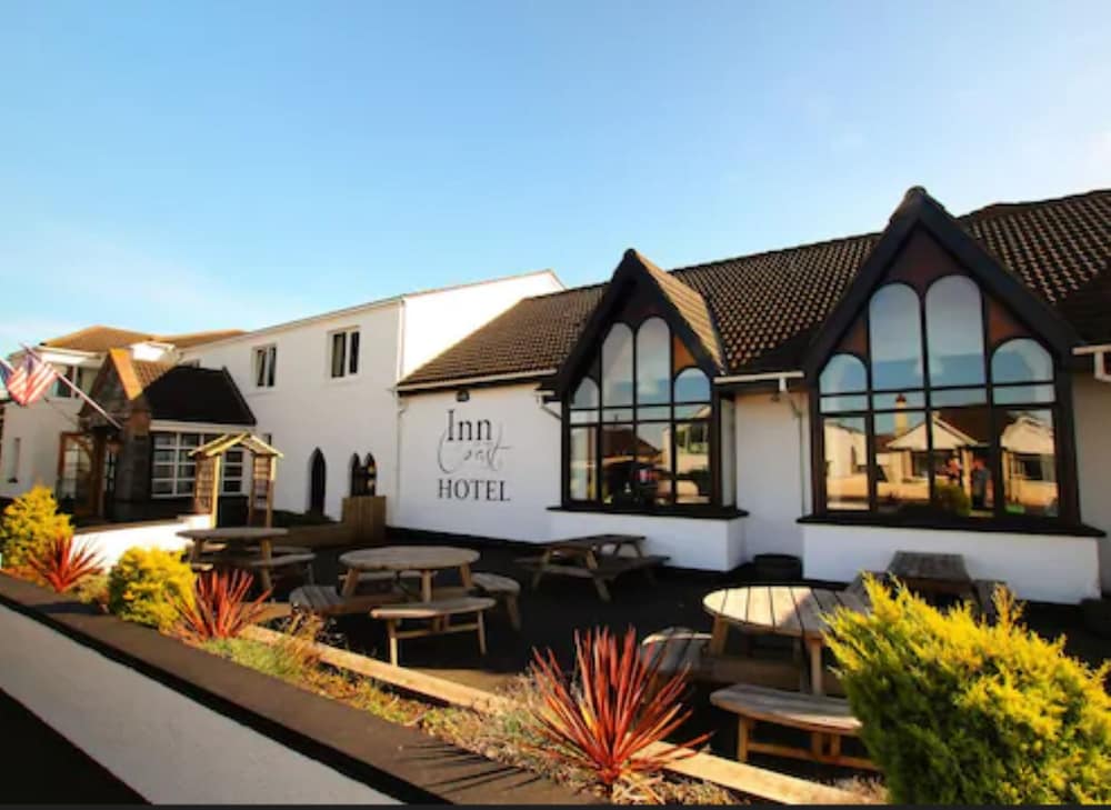 Inn On The Coast 3/61