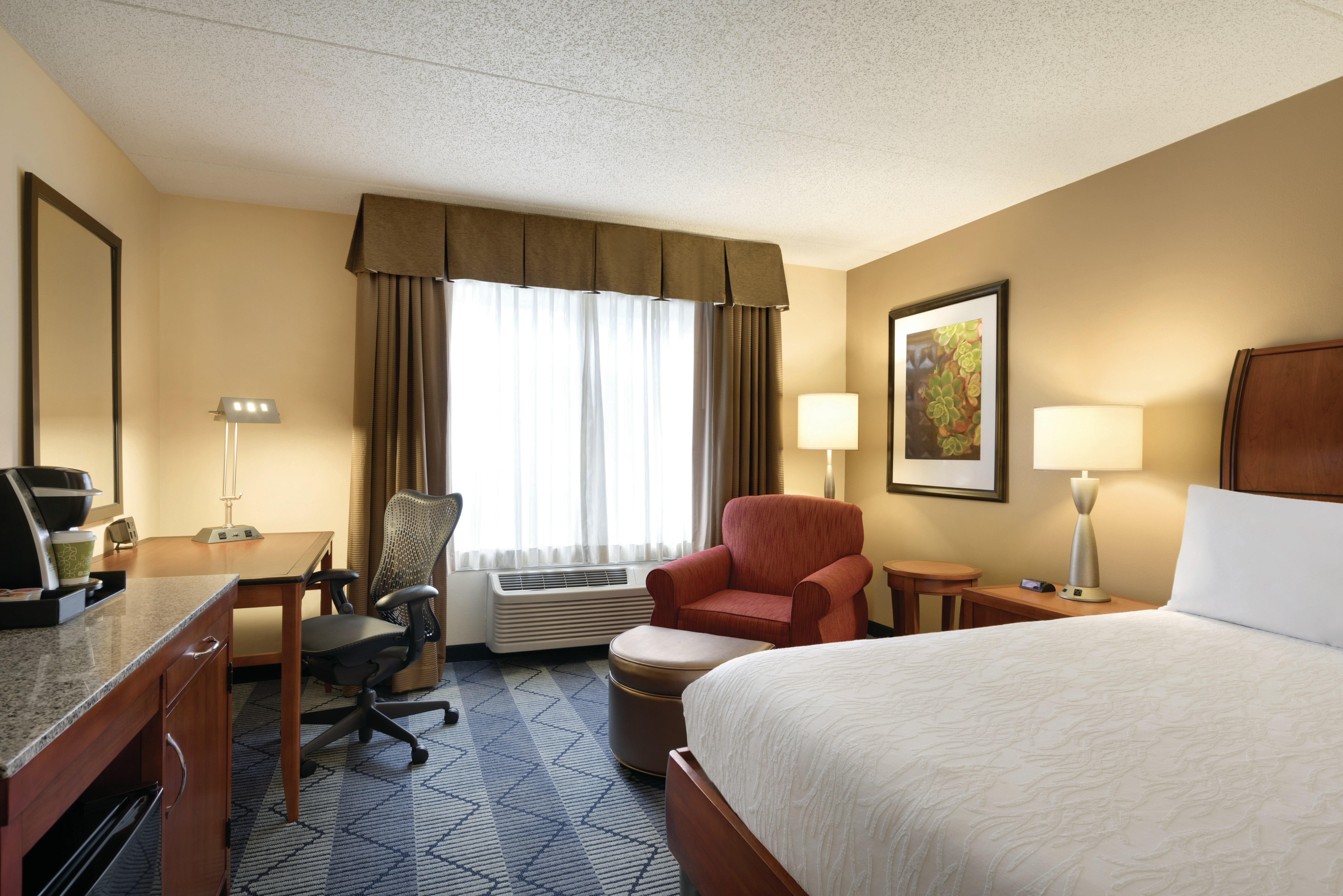 ROOM, KING BED, ACCESSIBLE