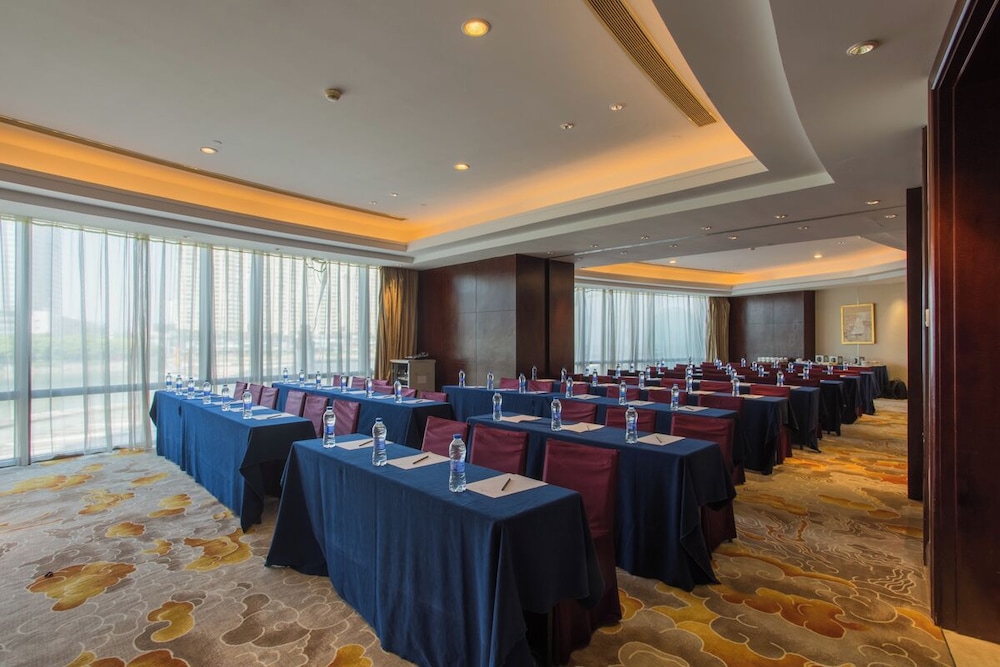 Wuhan Jin Jiang International Hotel 45/56