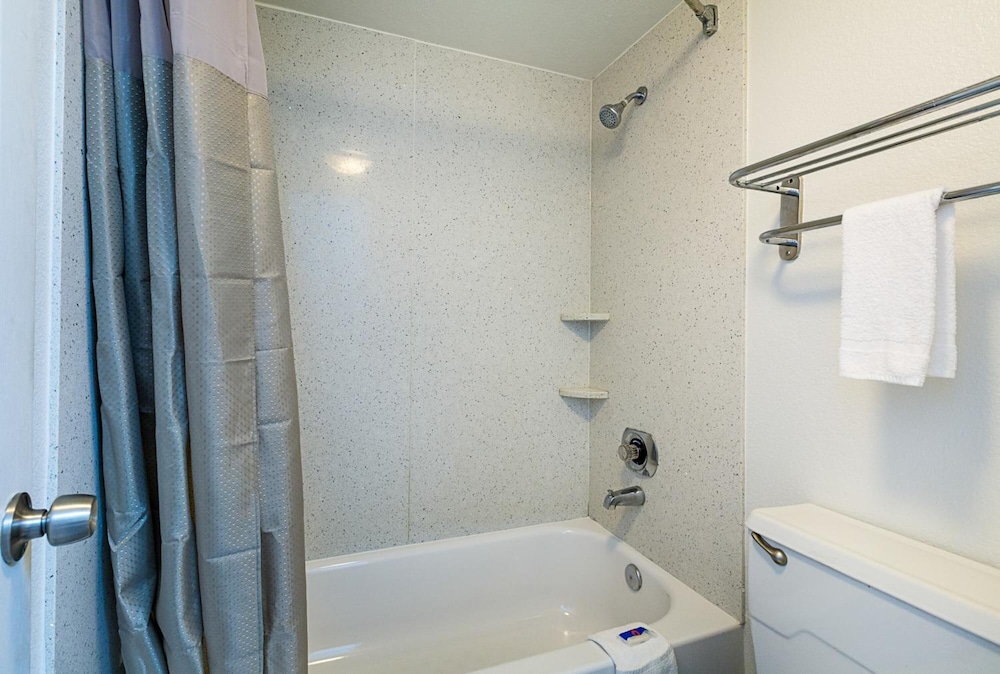 Motel6 Dallas, TX - Market Center 41/45